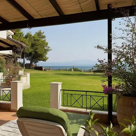 Villa Evia Blue Paradise, Sea Front, Beachfront Villa, Frontline Villa, Eretria, Evia, Greece Chalkís