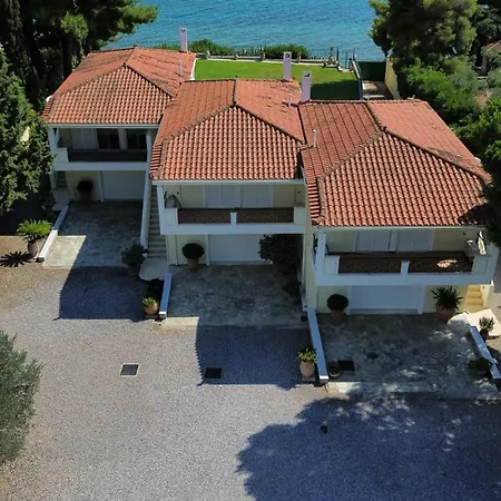 Evia Blue Paradise, Sea Front, Beachfront Villa, Frontline Villa, Eretria, Evia, Greece Villa Chalkís